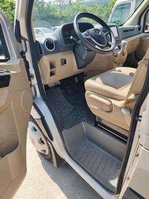 JAC Second Hand Mini Bus 14 Seats Used Passenger Van With Air Condition