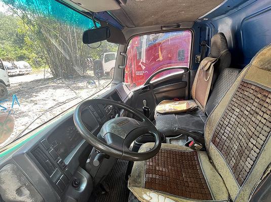 Isuzu 4x2 Used Diesel Cargo Vans , LHD Second Hand 8 Ton Truck