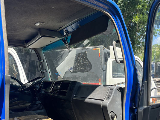 Isuzu 4x2 Used Diesel Cargo Vans , LHD Second Hand 8 Ton Truck