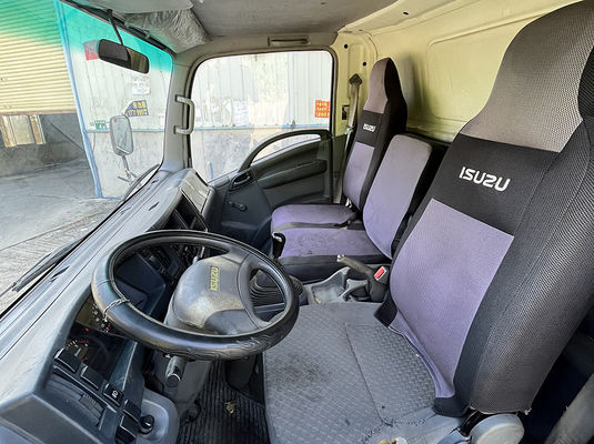 Mid Range Isuzu Used Trucks 4X2 Drive Diesel Second Hand Commercial Truck