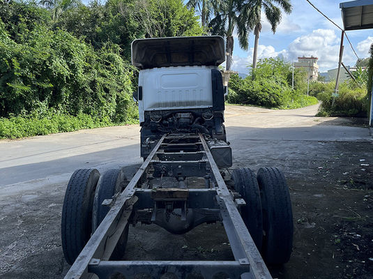 8-10 Ton Used Medium Duty Trucks 4x2 Drive Long Lasting Diesel Fuel