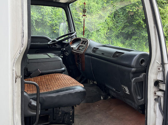 Left Steering Used Mid Range Trucks , Isuzu Second Hand Used Trucks