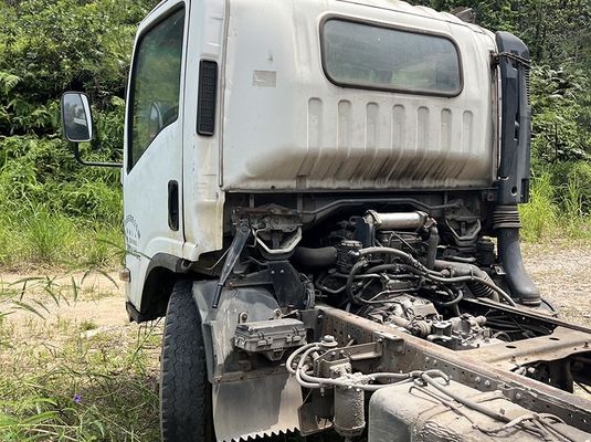 Isuzu used truck lorry 4KH1Diesel Engine Cargo Truck With 2 Doors For Heavy Duty Transportation