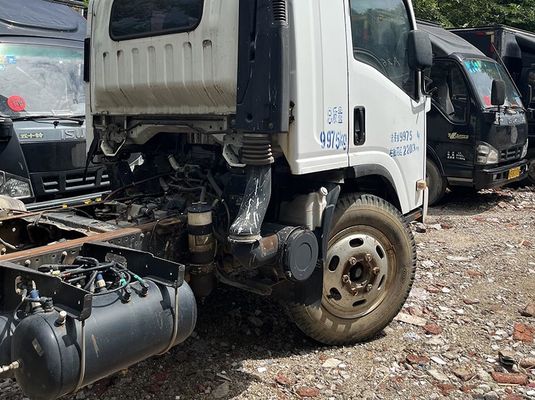 Used Isuzu Trucks ELF Lorry 600p 700P 4X2 Used Light Truck 175hp Diesel Engine Cargo Truck