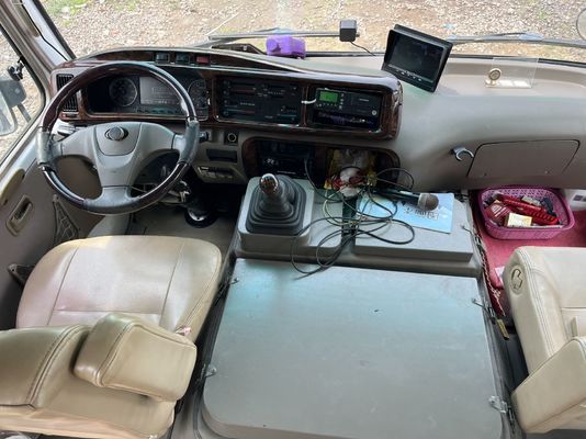 18-Seater Diesel Second-Hand Bus with 180000 Mileage and 1 Door Golden Dragon