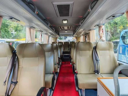 Yutong 28 Seat Second -hand Bus Yuchai 200 Horsepower Engines and Top Speed of 100km/h
